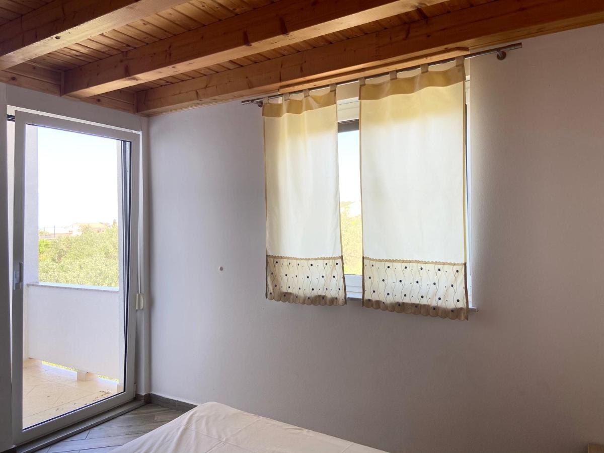 Apartments Pijaza Banjol Екстериор снимка