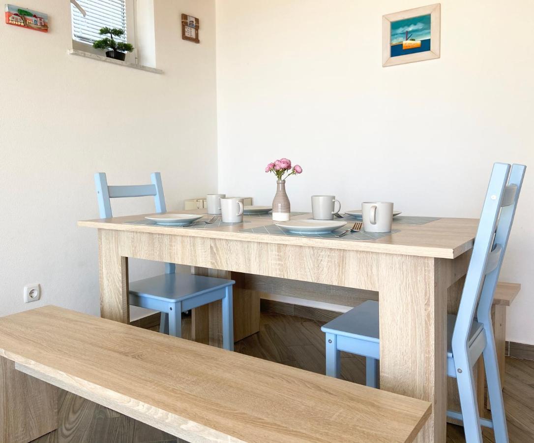 Apartments Pijaza Banjol Екстериор снимка