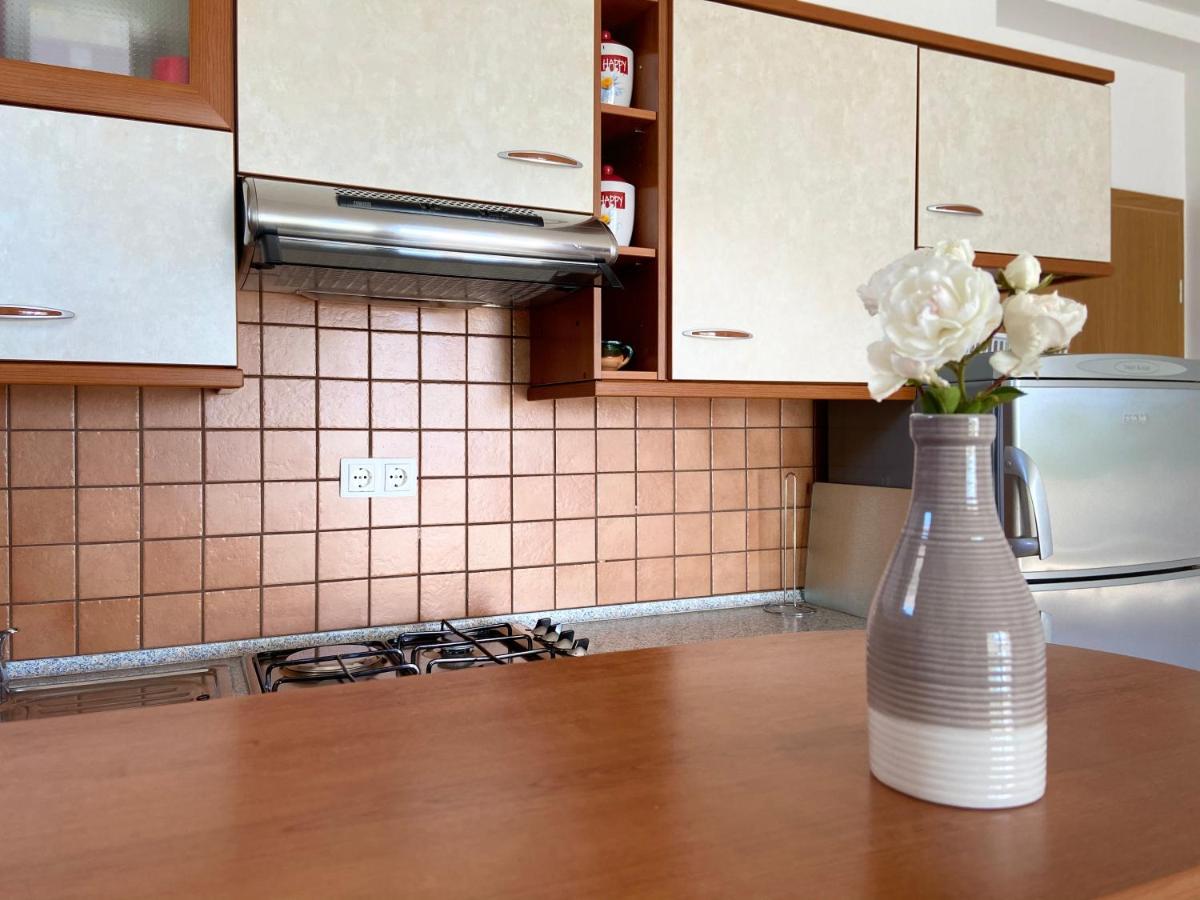 Apartments Pijaza Banjol Екстериор снимка